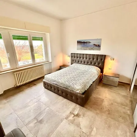 Bilo Leondino, Moderno Al Taunus アパート *